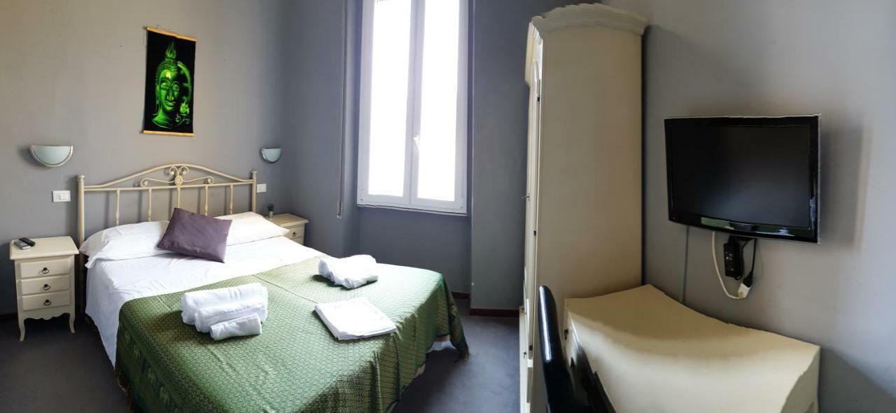 Hotel Bianchi Виареджо Экстерьер фото