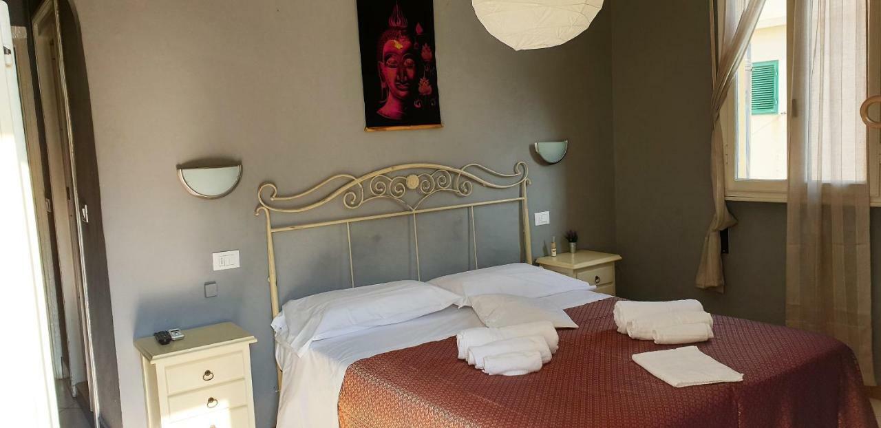 Hotel Bianchi Виареджо Экстерьер фото
