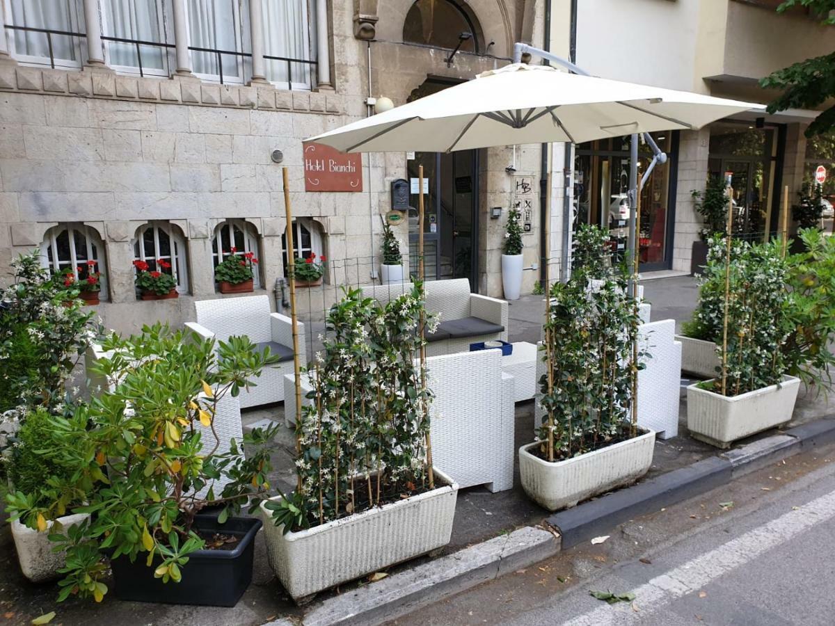 Hotel Bianchi Виареджо Экстерьер фото